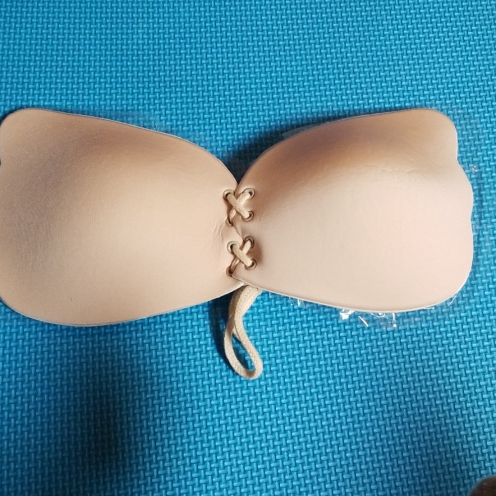 Strapless, invisible push up, adhesive e bra
